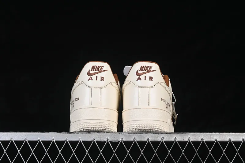 All categories Nk Air Force 1 Air Force series Nk Air Force 1 Low Air Force low top Nike Air Force 1'07 Low joint milk white coffee brown Air Force 1 low top casual sneakers IH1817-800